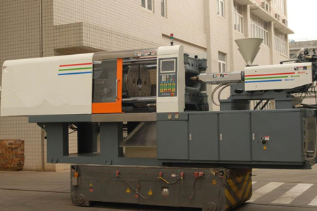 如何清洗伺服節(jié)能注塑機(jī)螺桿？清洗方法分享！