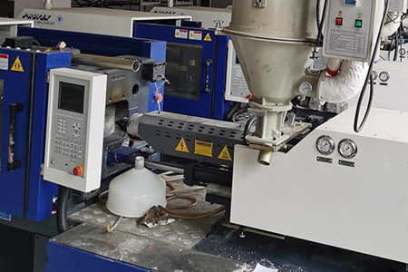 購(gòu)買果筐注塑機(jī)的三要素，你知道嗎？