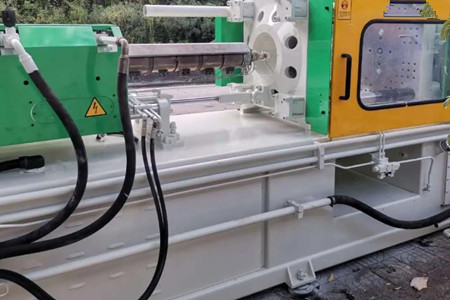 大型二板注塑機(jī)導(dǎo)軌腐蝕了如何修復(fù)？