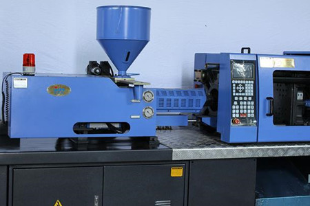 薄壁高速注塑機(jī)如何應(yīng)對(duì)高溫、高壓環(huán)境？