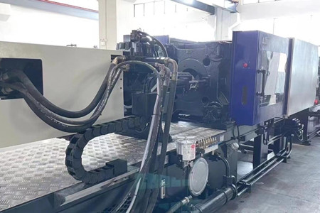 如何選擇混雙色注塑機(jī)？看完后漲知識！